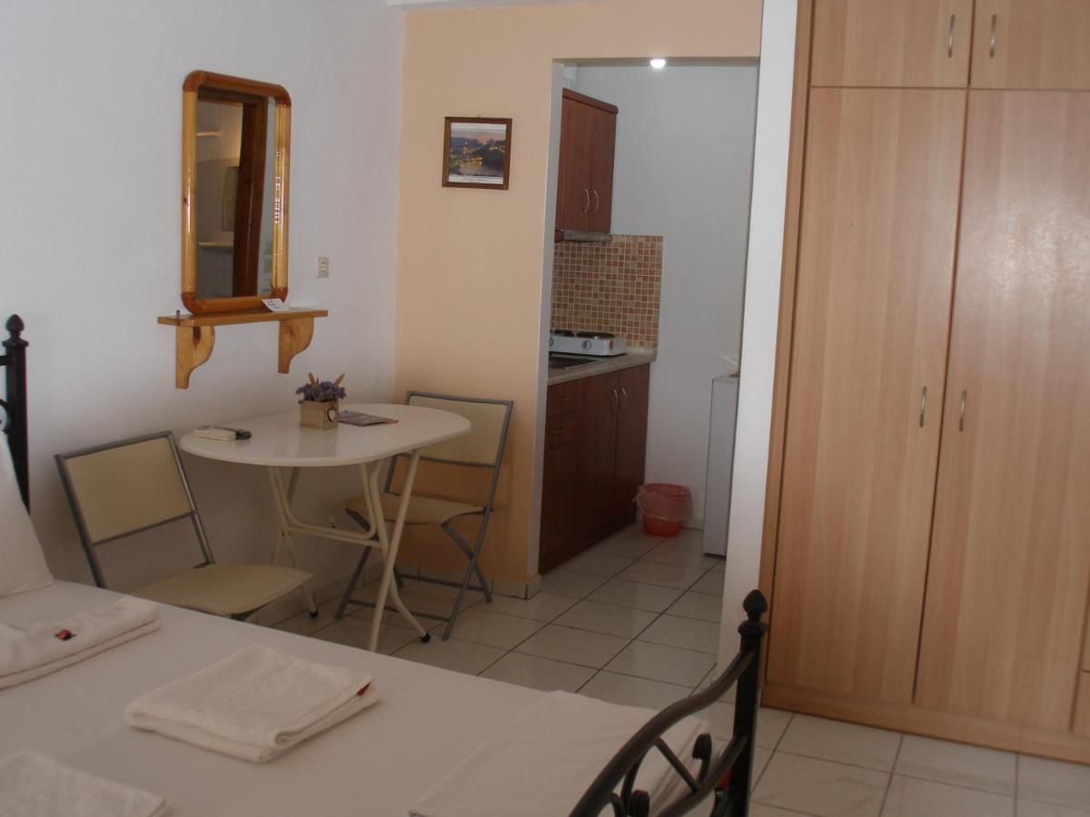 Efi Apartments Myrina Dış mekan fotoğraf