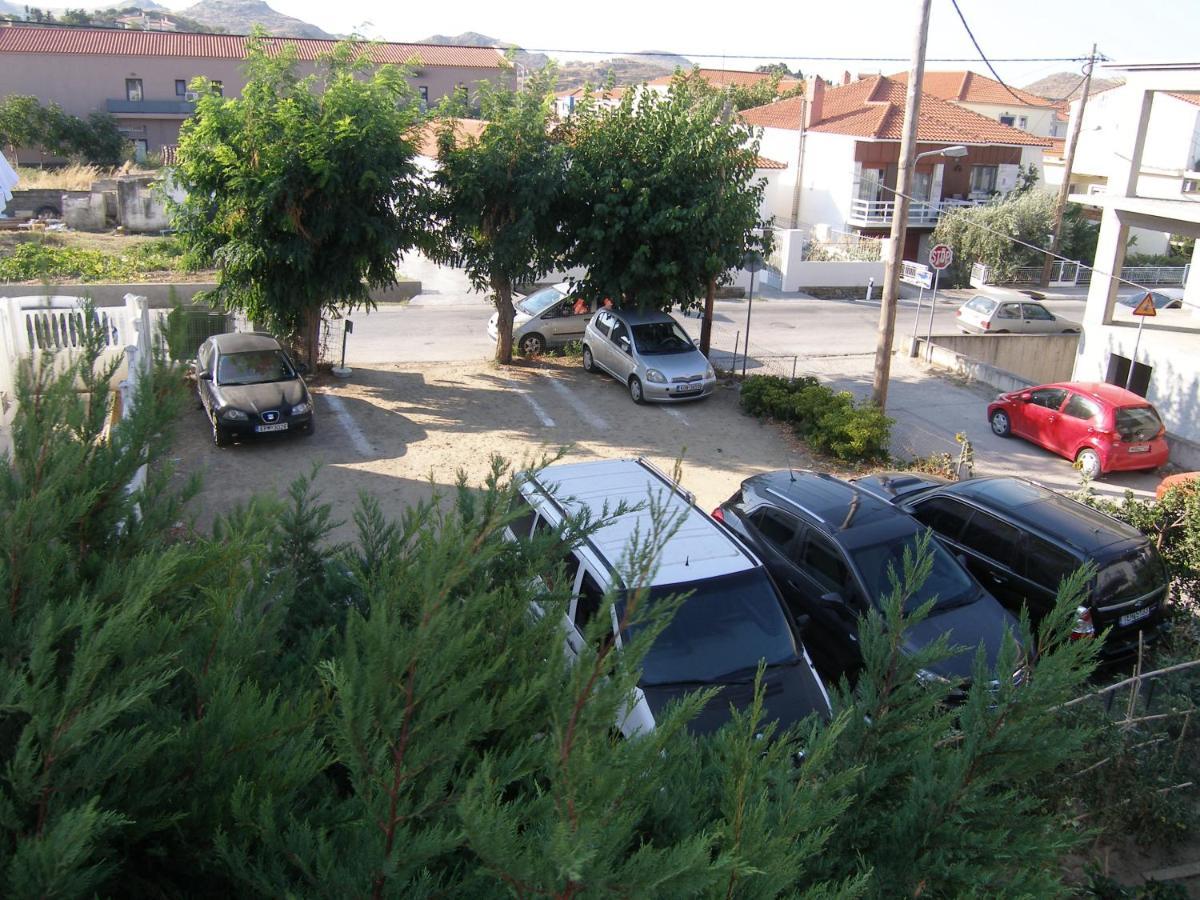 Efi Apartments Myrina Dış mekan fotoğraf
